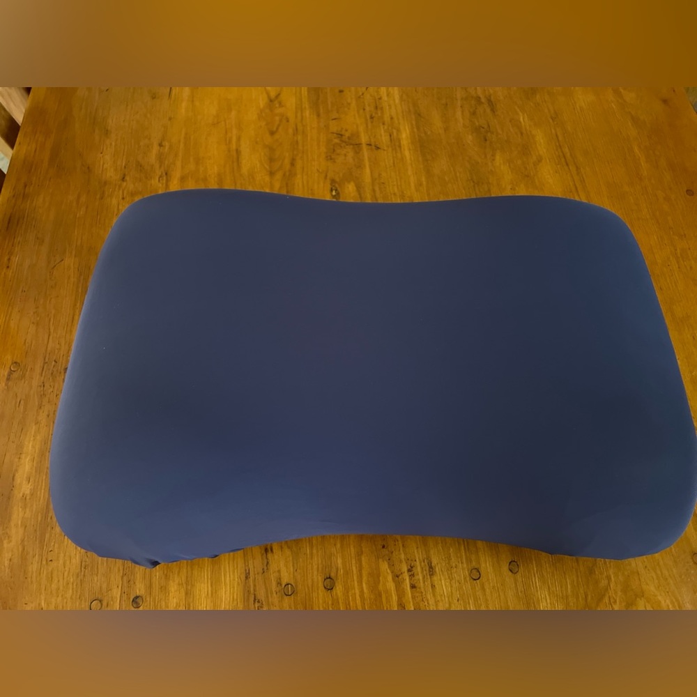 Cushion Lab Deep Sleep Pillow W/Extra Cover - EUC